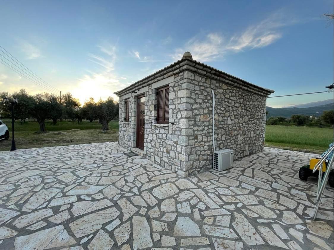Πετρόχτιστο Διαμέρισμα Apartment Loggos Bagian luar foto